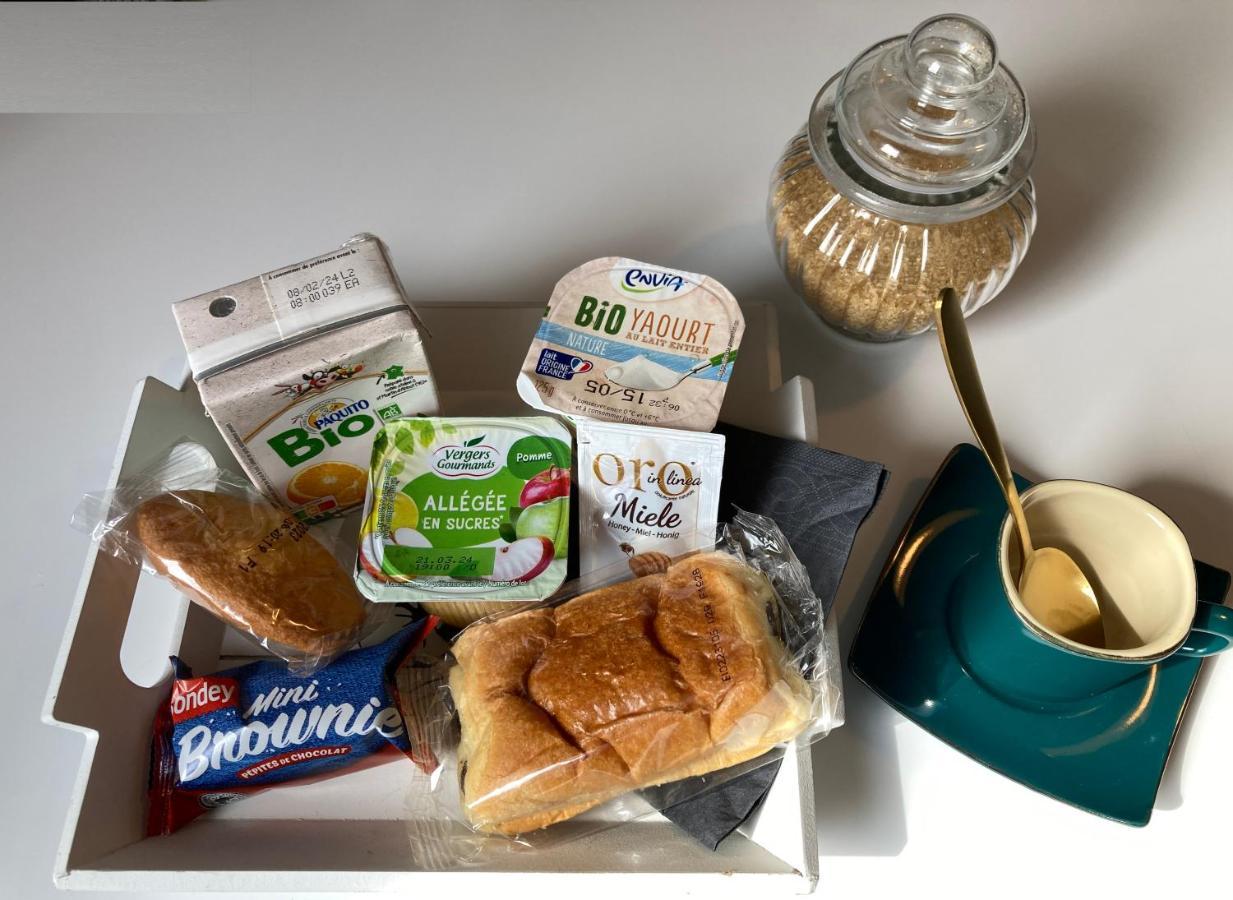 Aux 4 Logis Appart-Hotel - Studio Le Flore - Petit Dejeuner Inclus 1Ere Nuit Foix Exterior photo