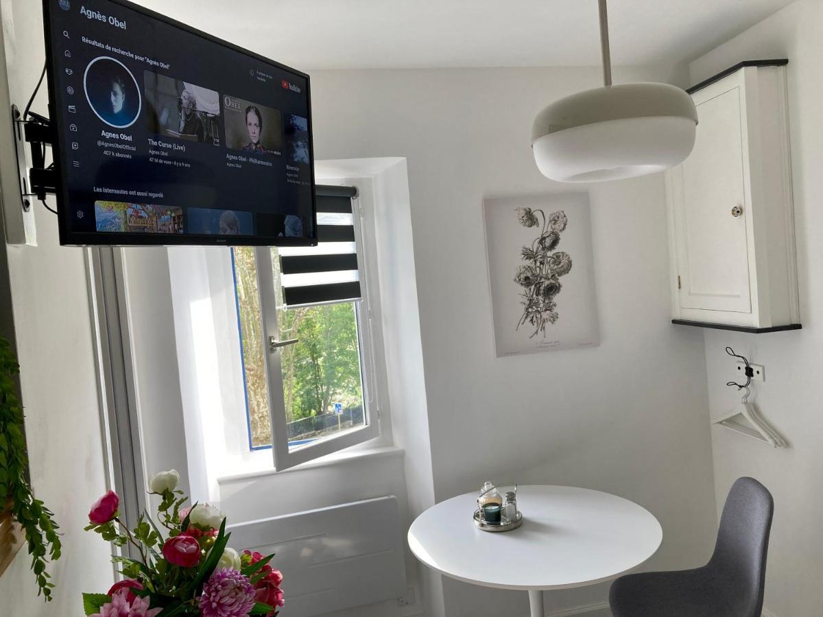 Aux 4 Logis Appart-Hotel - Studio Le Flore - Petit Dejeuner Inclus 1Ere Nuit Foix Exterior photo